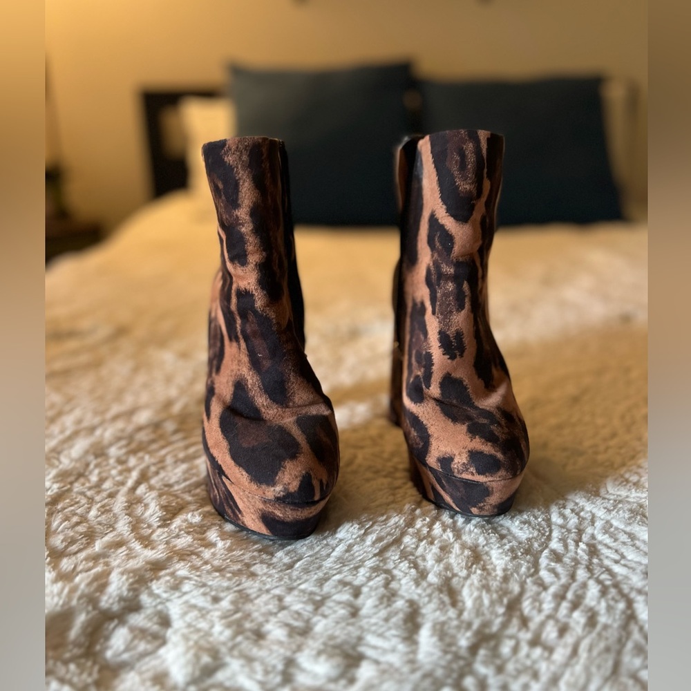 Leopard boots. Size 6.